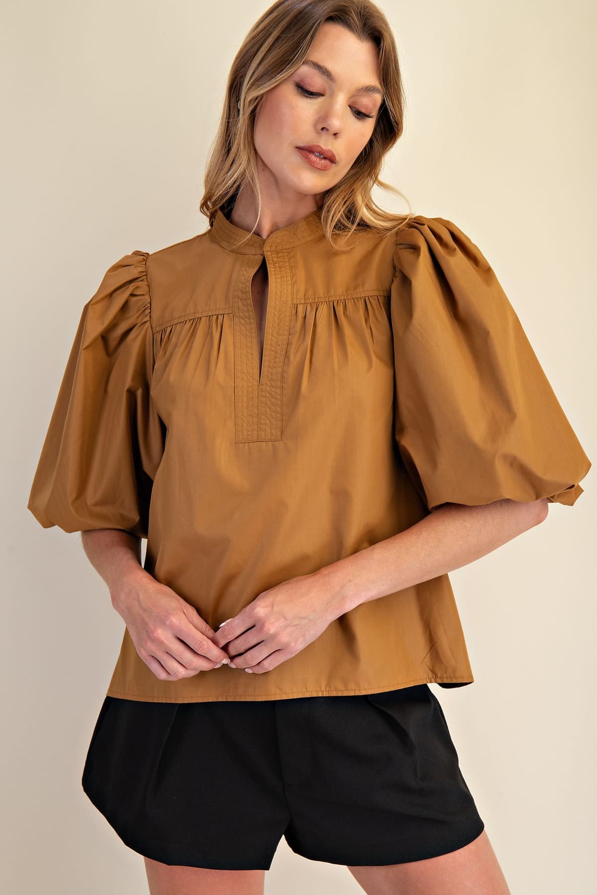 MISSES - Mandarin Collar V-Neck Bubble Sleeve Poplin Top - (M-BSPC02)