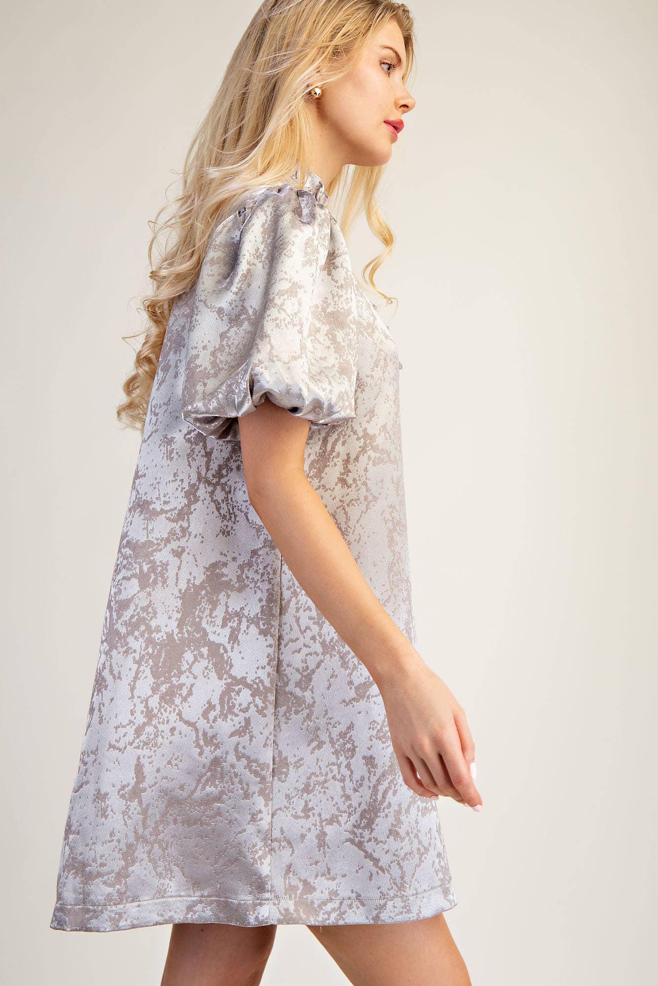 (M Dresses) Ruffle Neck Puff Sleeve Mini Dress (Silver & Burgundy) (M-RMD2)