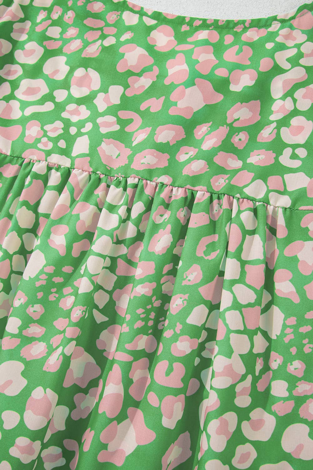 (Plus Tops) Floral Tassel Tie Split Neck Puff Sleeve Blouse (P-TTF11)