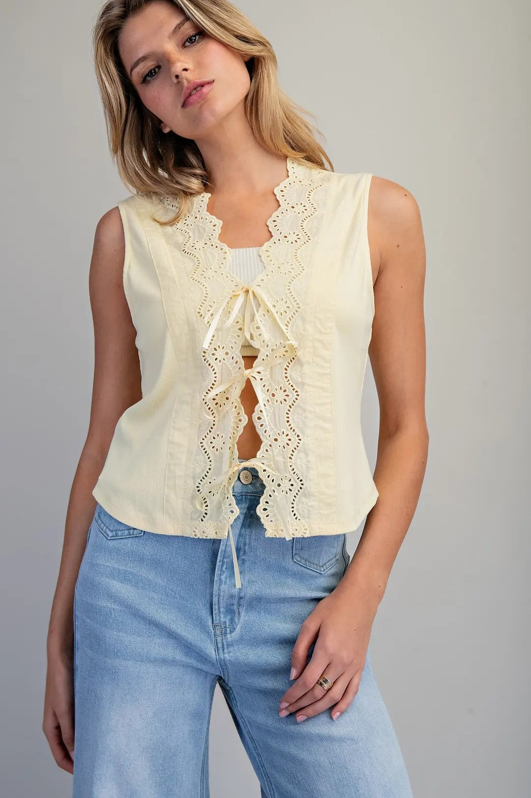 (M Tops) Eyelet Trim Tie Front Sleeveless Top (M-ET13)