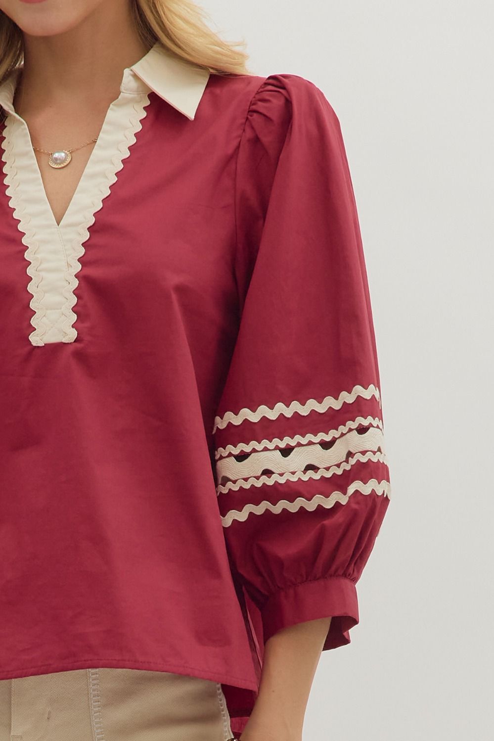 (Misses) Entro 3/4 puff sleeve top with Scallop V-Neck Trim - (M-GT20)