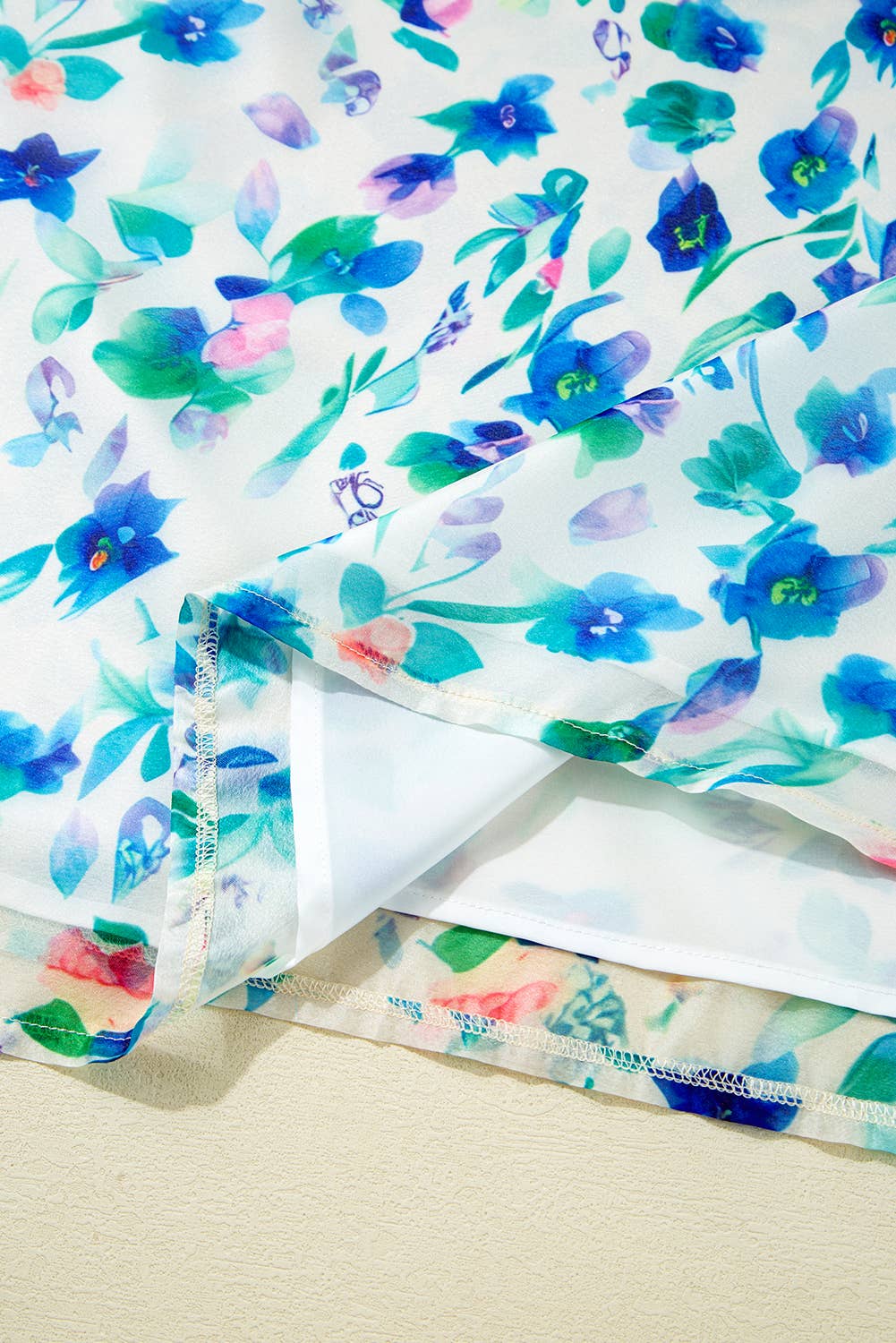 FINAL SALE -  Print Colorblock Edge Puff Sleeve Split Neck Plus Size Blouse (P-CPS11)