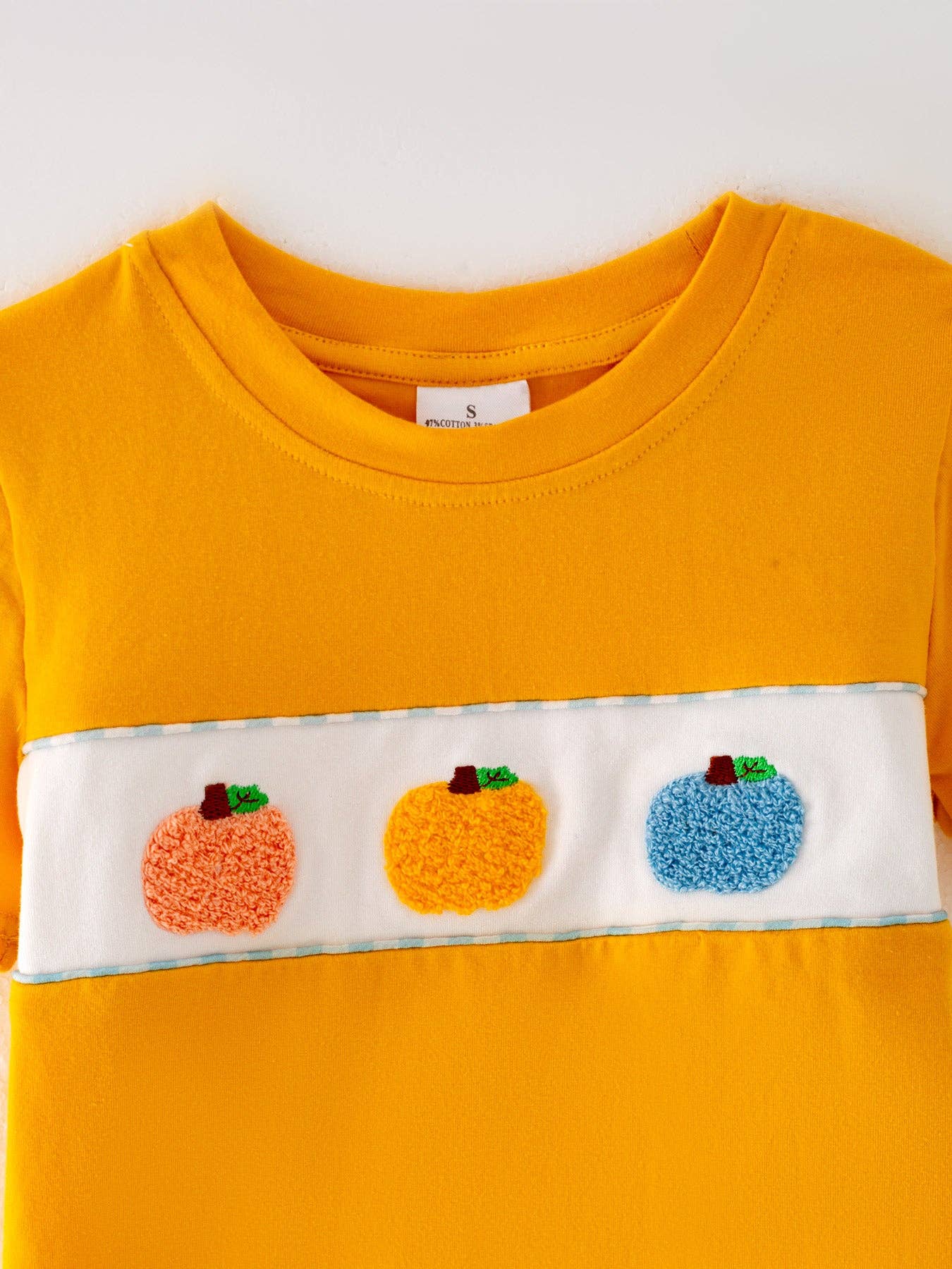 (Toddlers) Halloween Pumpkin Chenille Patches Boys Shorts Set - (K-PBS16)