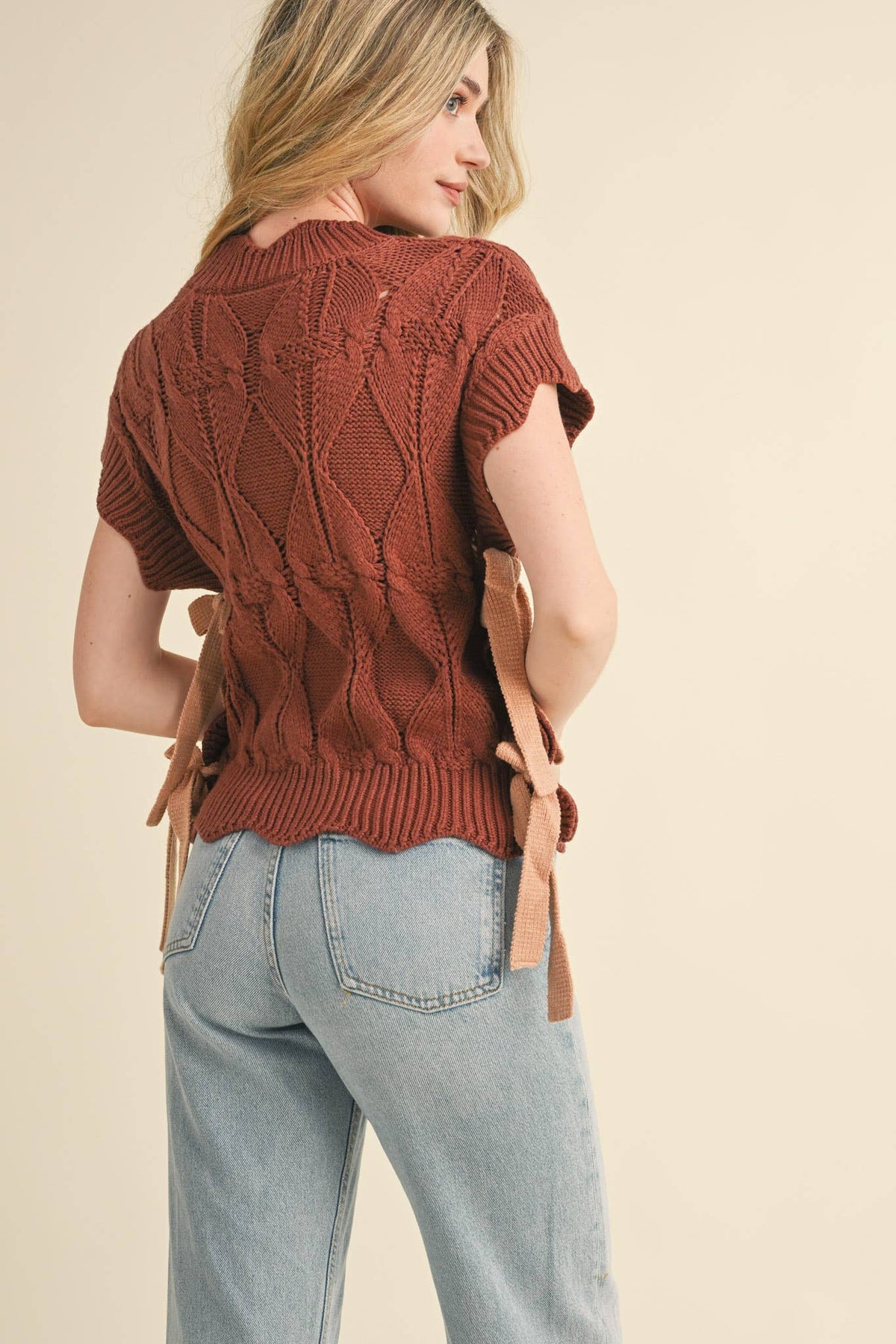 (M Tops) Cropped Sweater Vest (M-CV21)