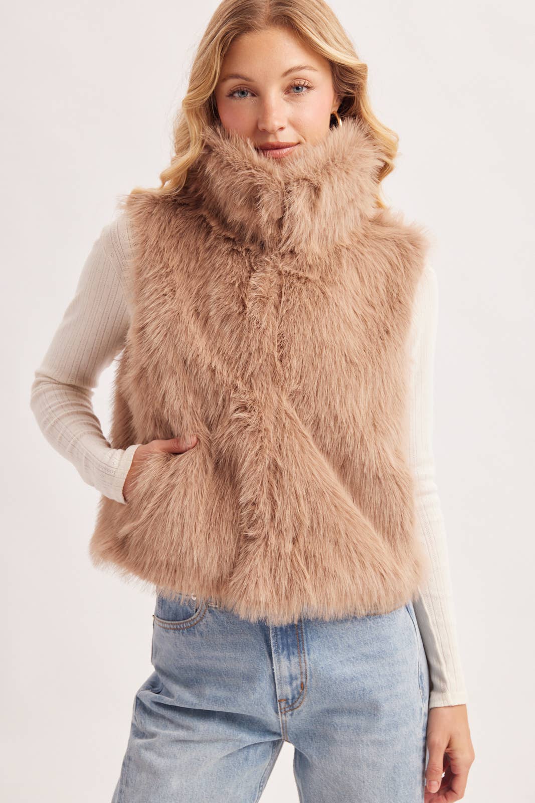 (M Tops) Faux Fur Vest (M-FV50)